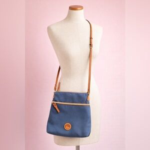 Dooney & Bourke Crossbody – Pre-Loved